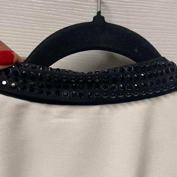 Jessica Simpson embellished col-
lar button down top XL - Picture 4 of 8